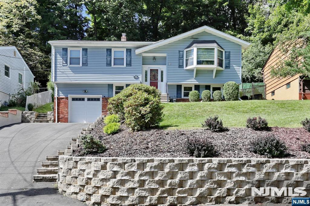 75 Hiawatha Boulevard - Photo 3