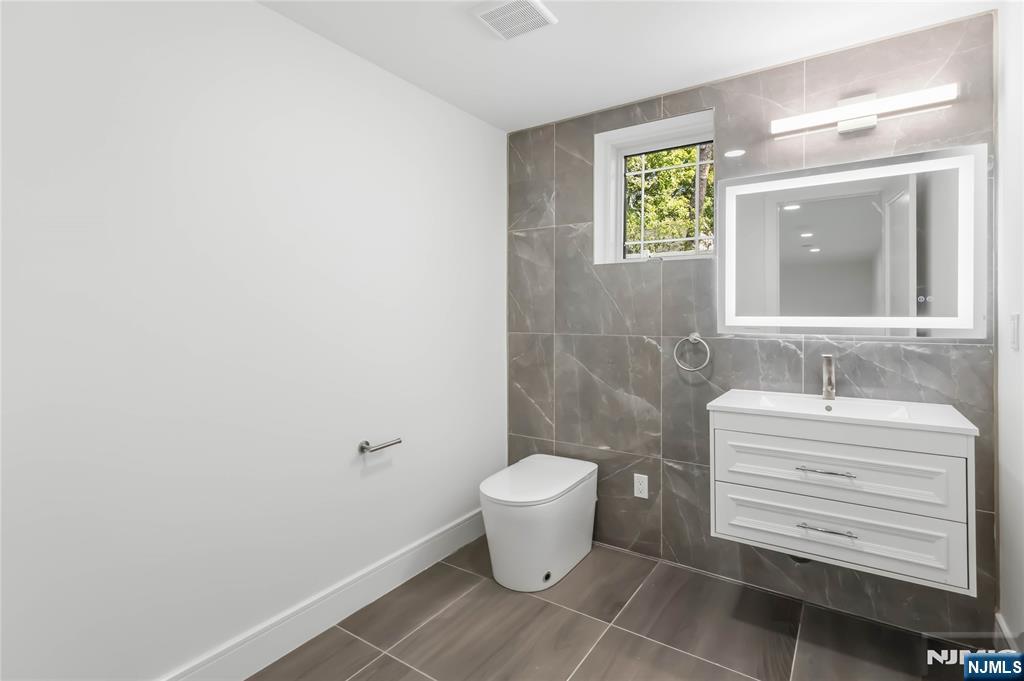 35 Harvey Street — photo 26