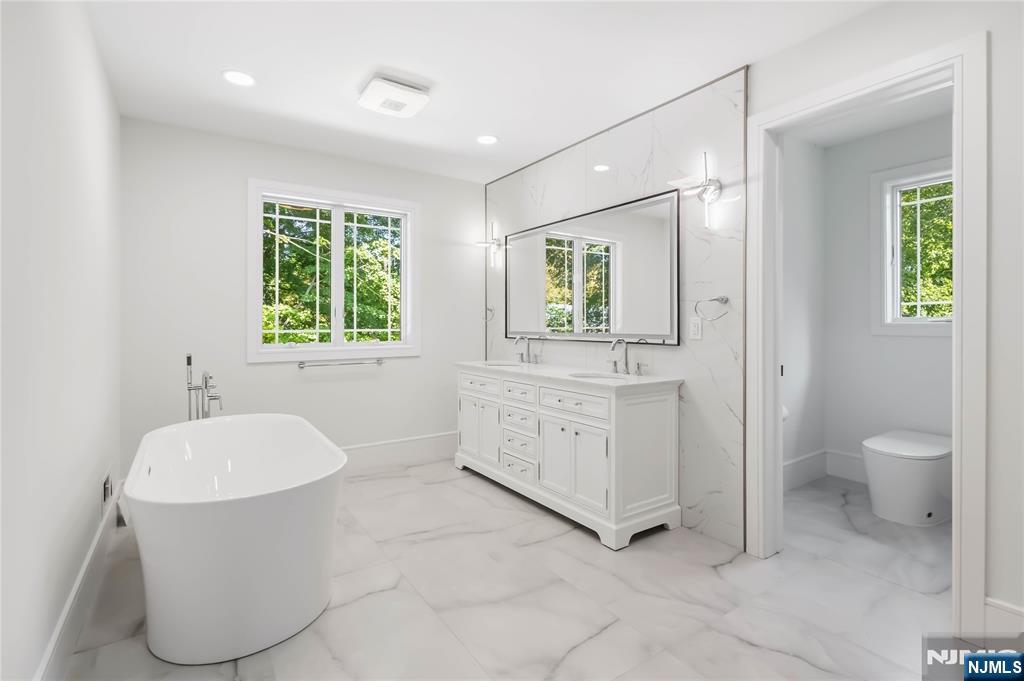35 Harvey Street — photo 38