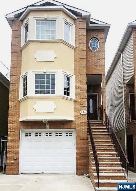 426 Jersey Street 2 - Photo 1