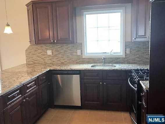 426 Jersey Street 2 - Photo 5