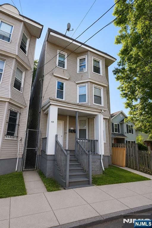 428 S 17th Street - Photo 2