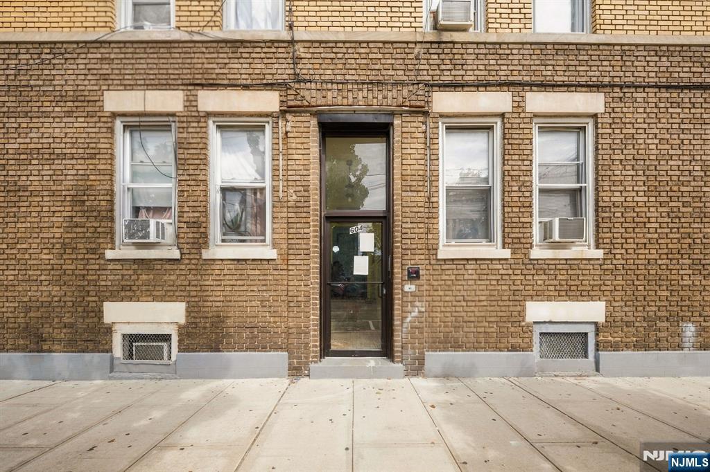 Photo 1 of Single family home for sale at 604 21st Street, Union City, NJ 07087 | MLS# 26036361 | Listing updated on 2026-10-03