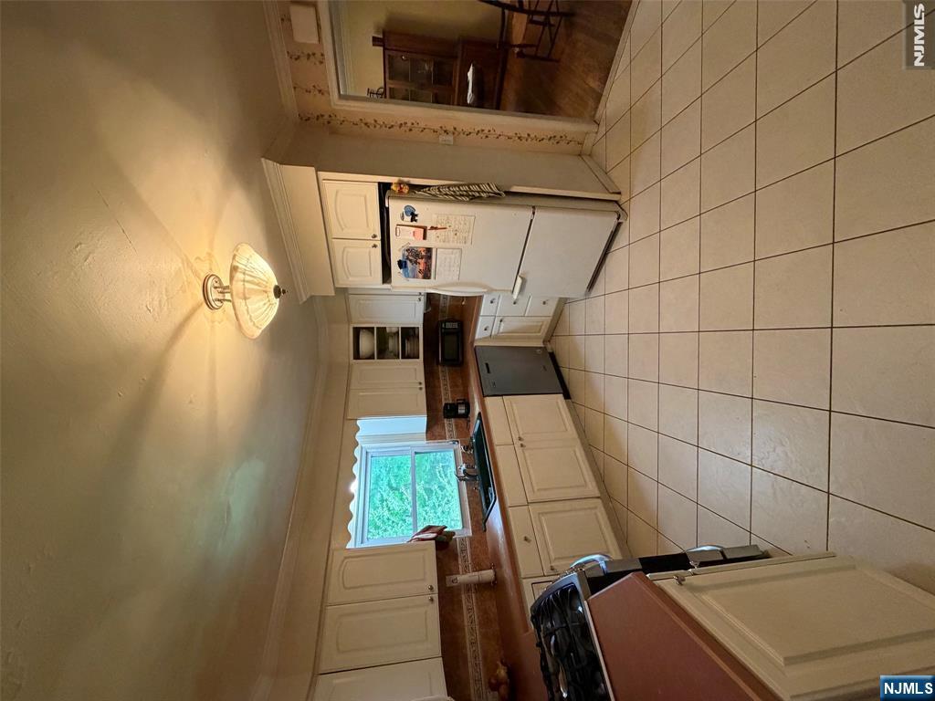 Photo 2 of Single family home for sale at 7 Sussex Rd, Tenafly, NJ 07670 | MLS# 26036367 | Listing updated on 2026-09-30