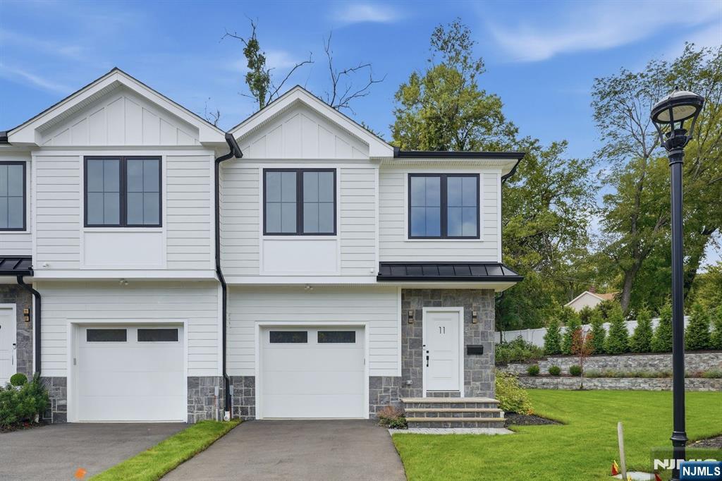 11 Fey Place - Photo 1