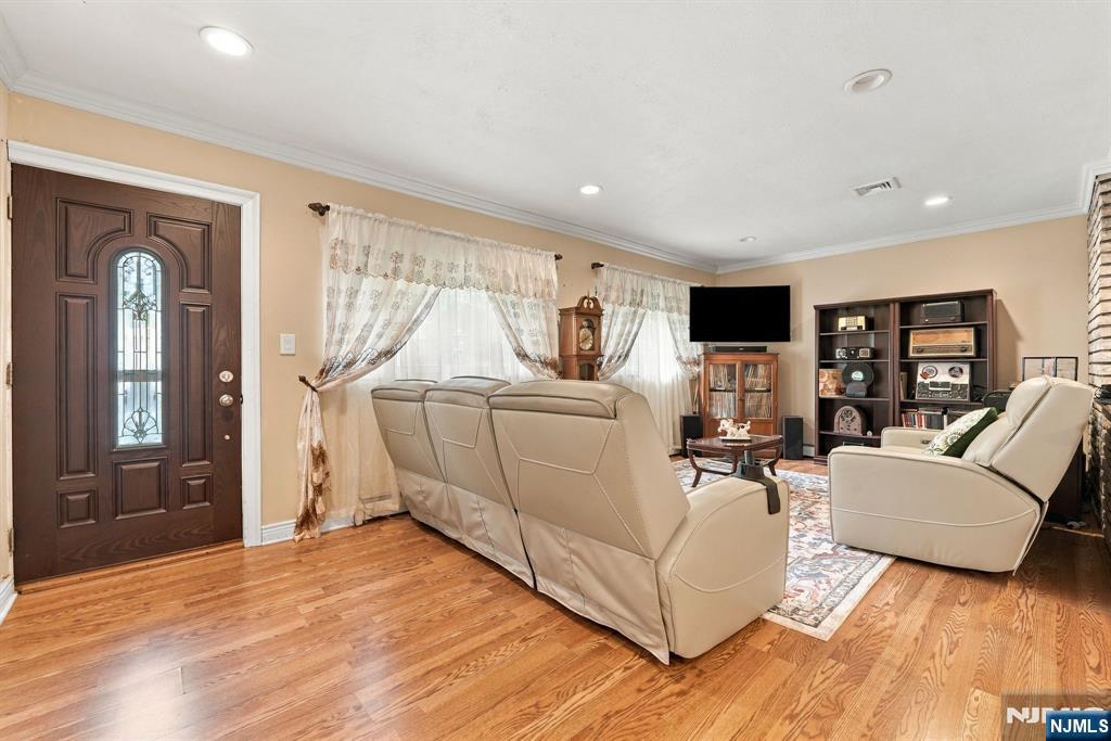 352 Farnham Avenue - Photo 5