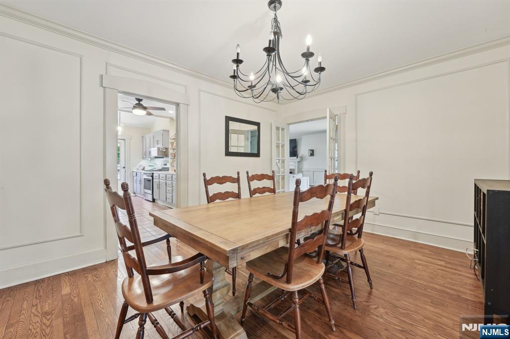 211 Pinelynn Road - Photo 3