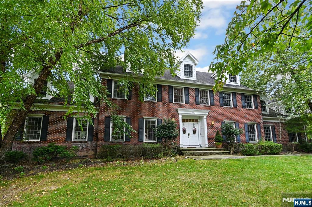 602 Grandview Terrace - Photo 2