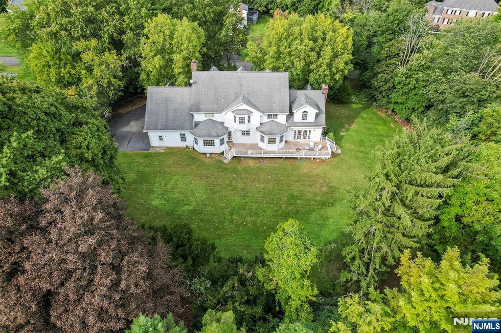 Photo 3 of Single family home for sale at 602 Grandview Ter, Franklin Lakes, NJ 07417 | MLS# 26036402 | Listing updated on 2026-09-26