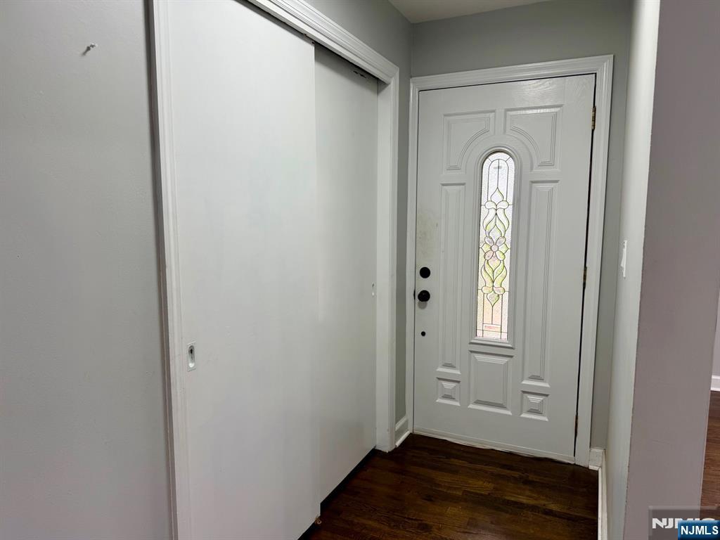 6-25 1st Street First Floor - Photo 5
