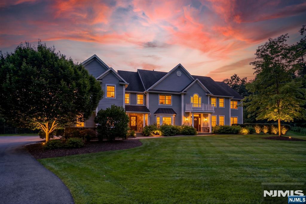 21 Reagan Way