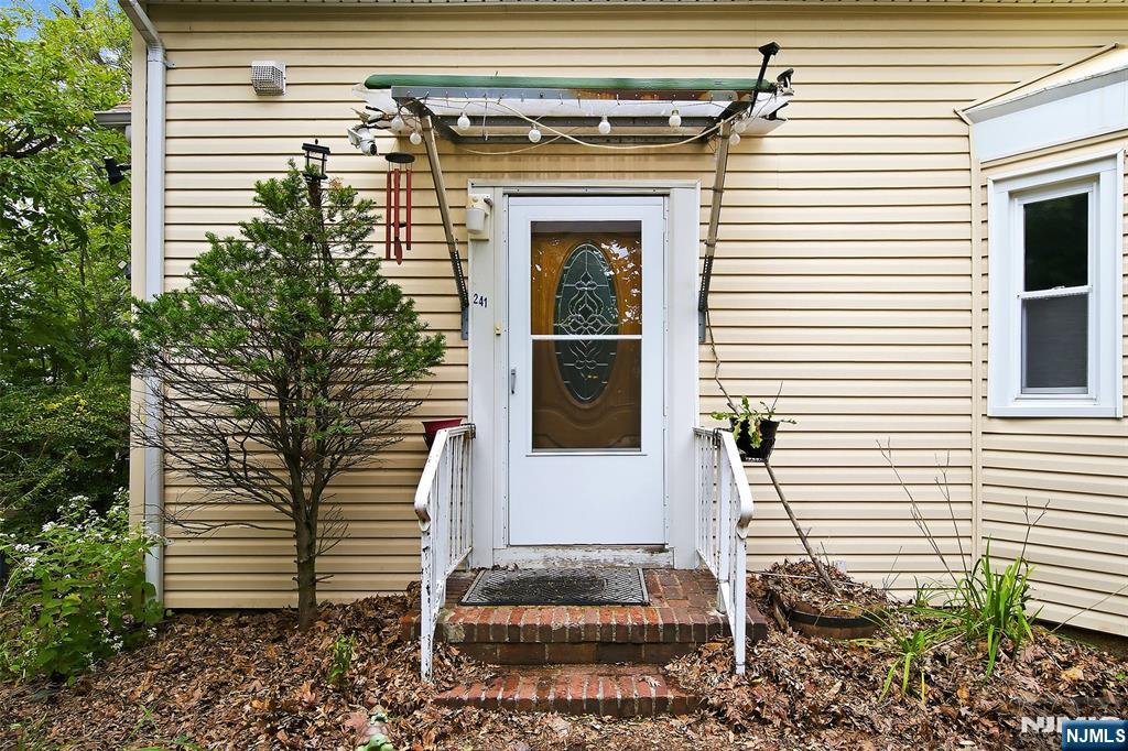 241 Outwater Lane - Photo 3