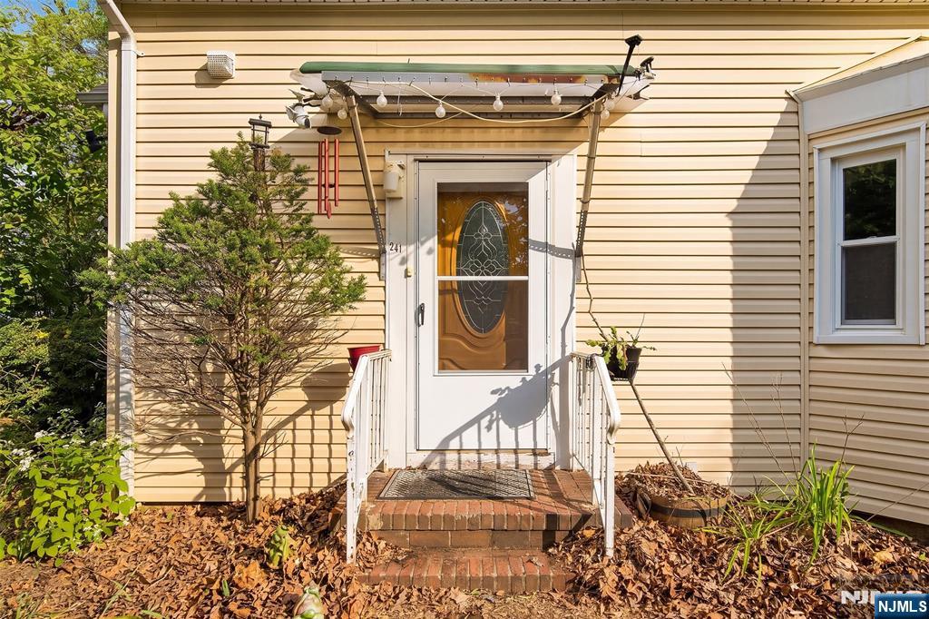 241 Outwater Lane - Photo 4