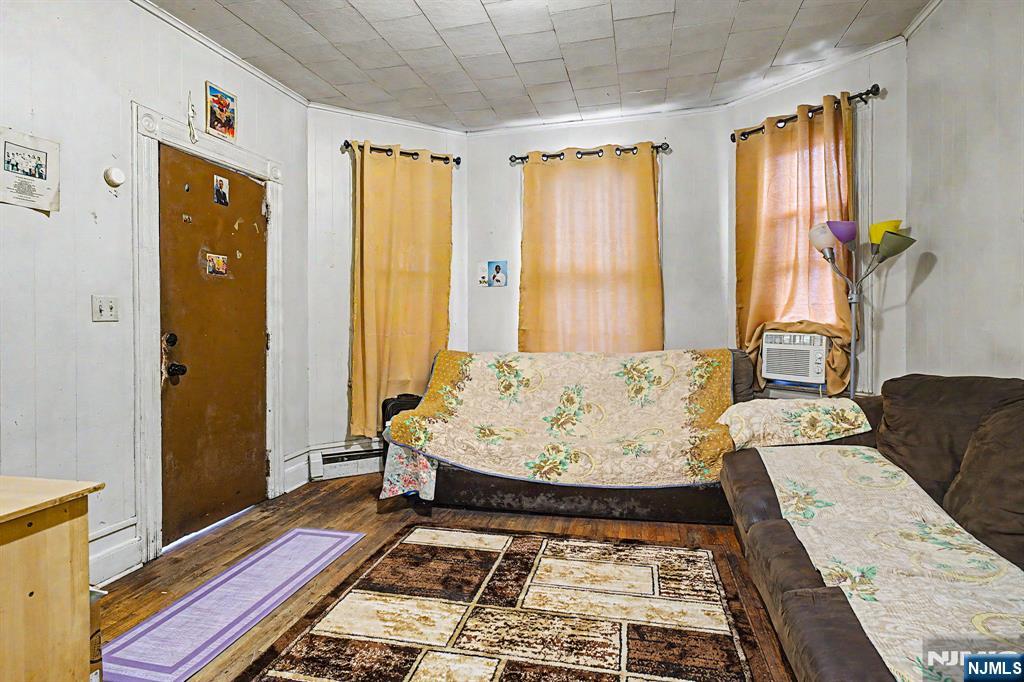 305 Pacific Street - Photo 3
