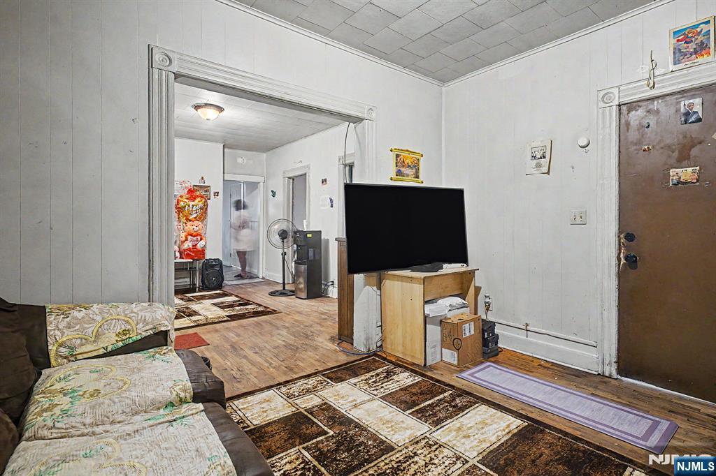 305 Pacific Street - Photo 4
