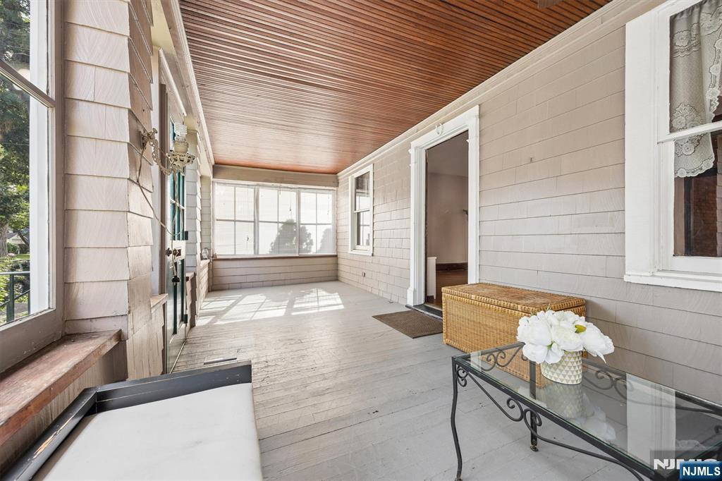 34 Hasbrouck Place - Photo 3