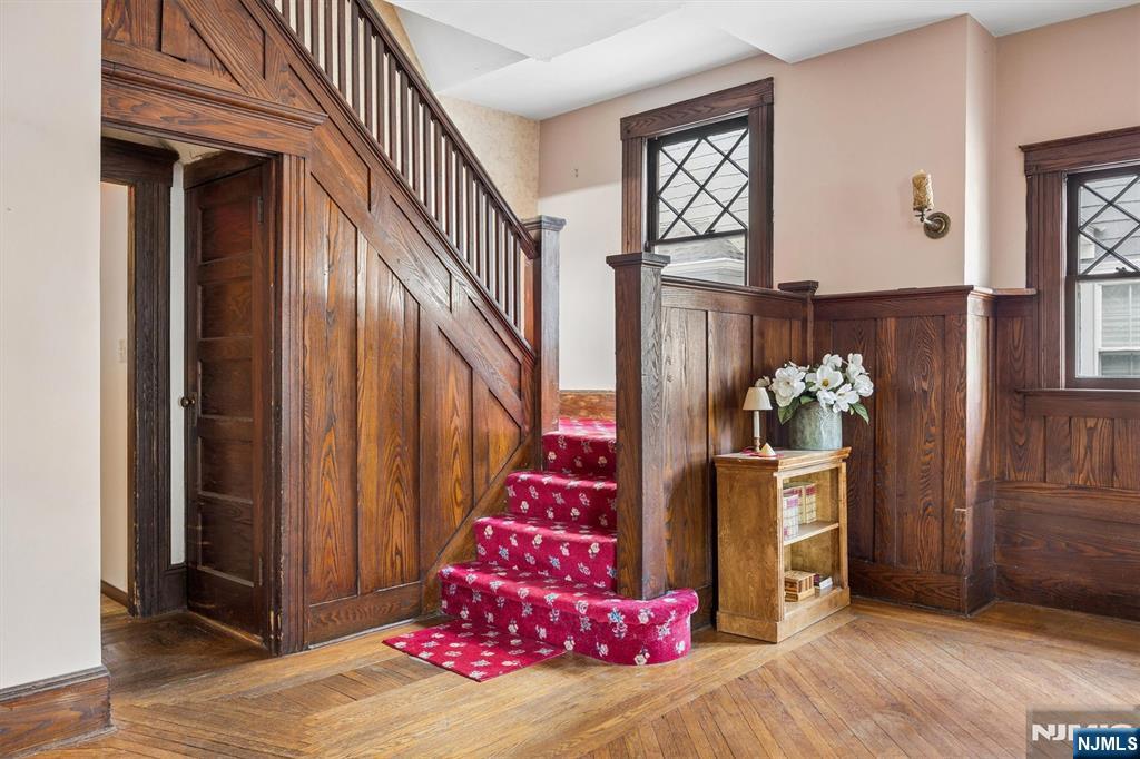 34 Hasbrouck Place - Photo 5