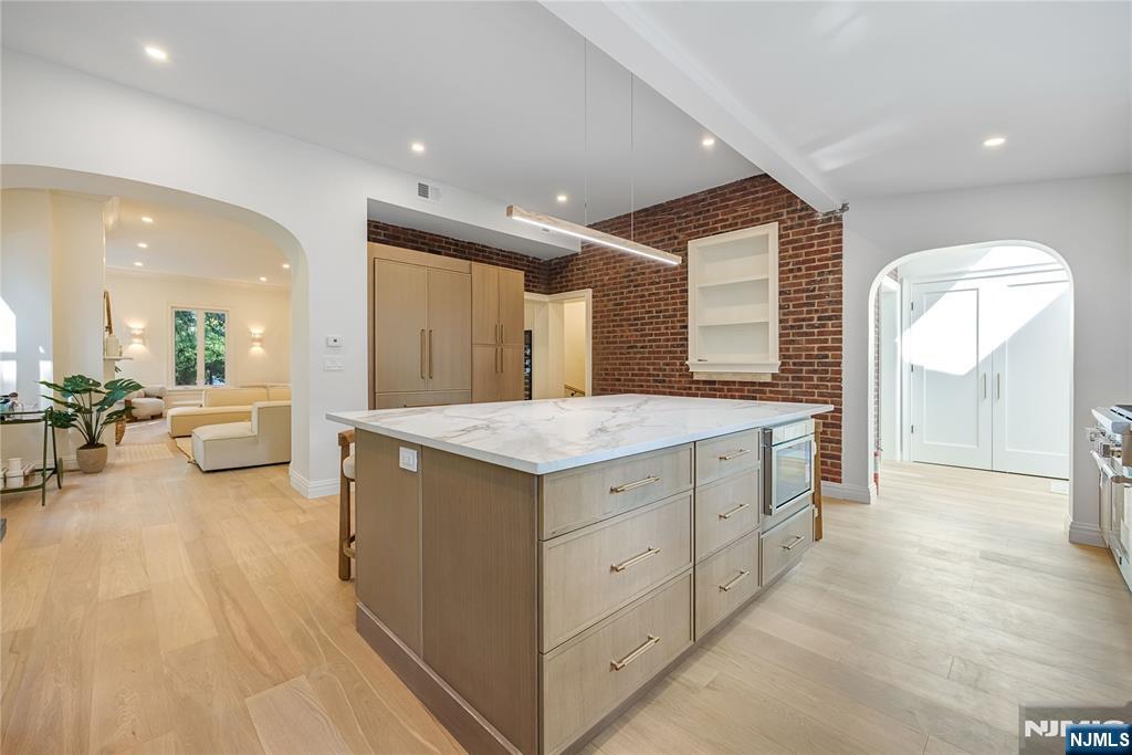 390 Harland Avenue — photo 14
