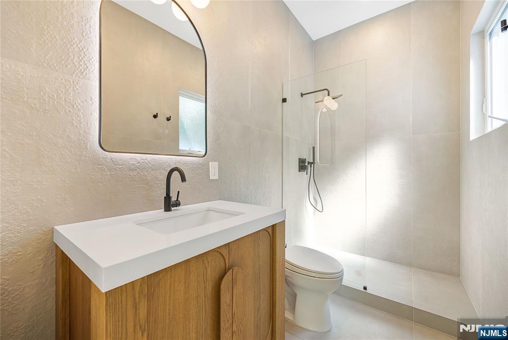 390 Harland Avenue — photo 20