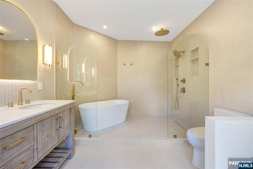390 Harland Avenue — photo 24