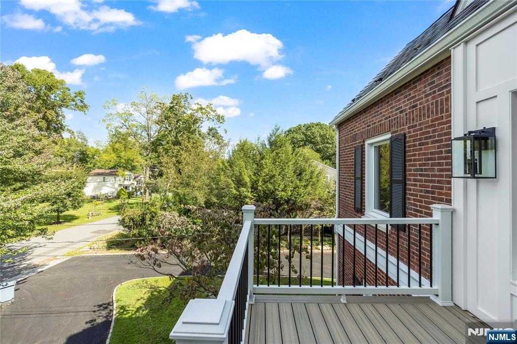 390 Harland Avenue — photo 25