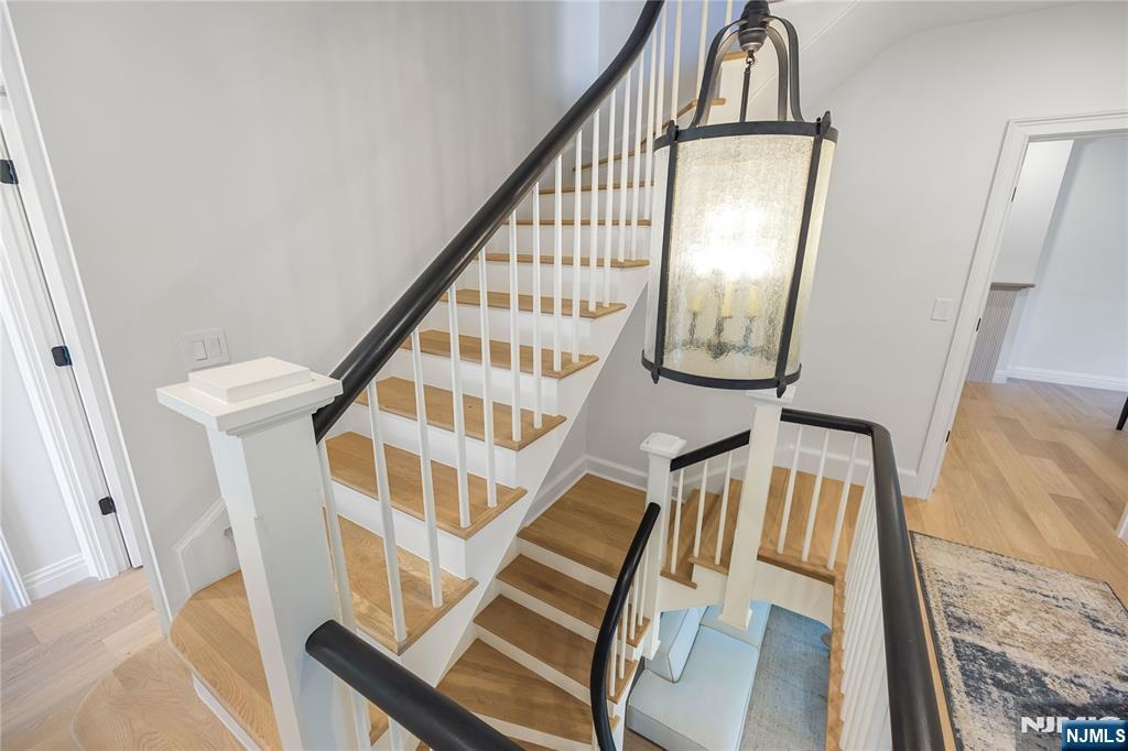 390 Harland Avenue — photo 26