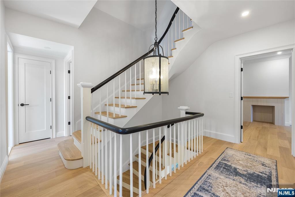 390 Harland Avenue — photo 27