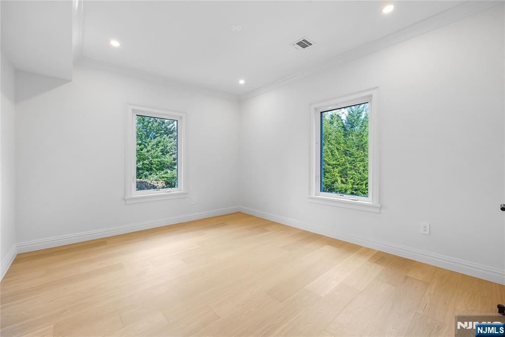 390 Harland Avenue — photo 28