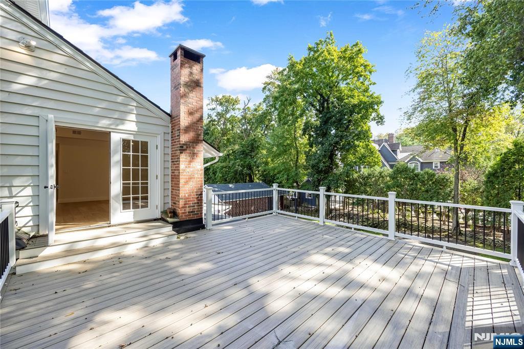 390 Harland Avenue — photo 34