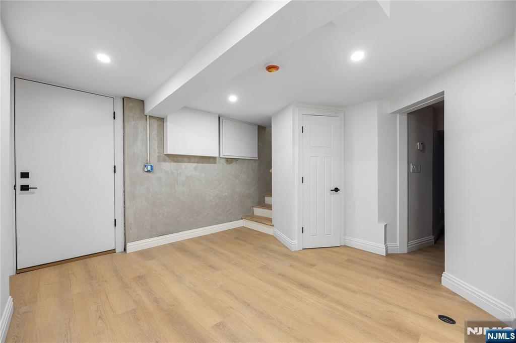 390 Harland Avenue — photo 40