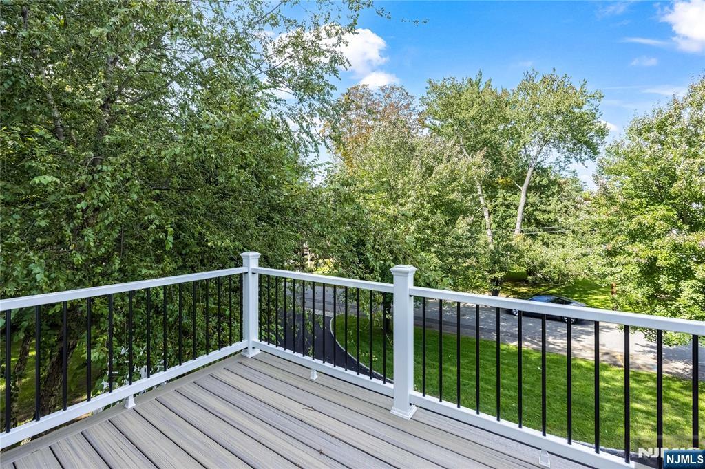 390 Harland Avenue — photo 44