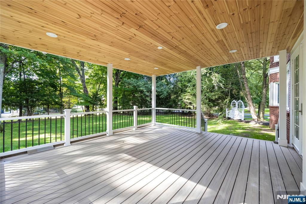 390 Harland Avenue — photo 47