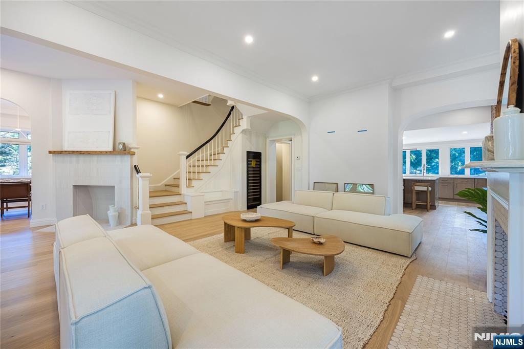 390 Harland Avenue — photo 6