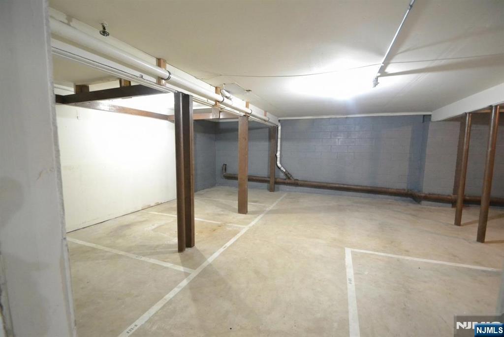 121 Grove Street 1 - Photo 5