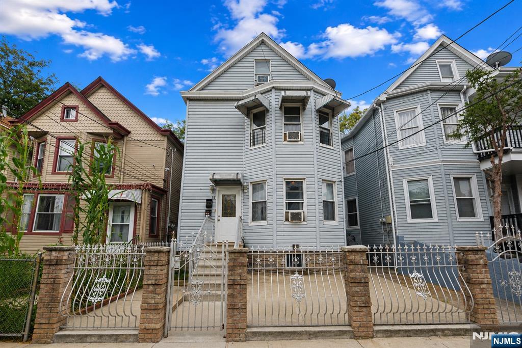 89 Burgess Place - Photo 1