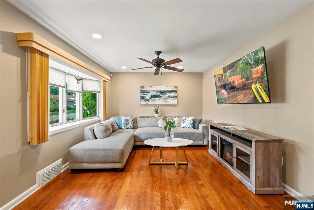 171 Olive Avenue - Photo 4