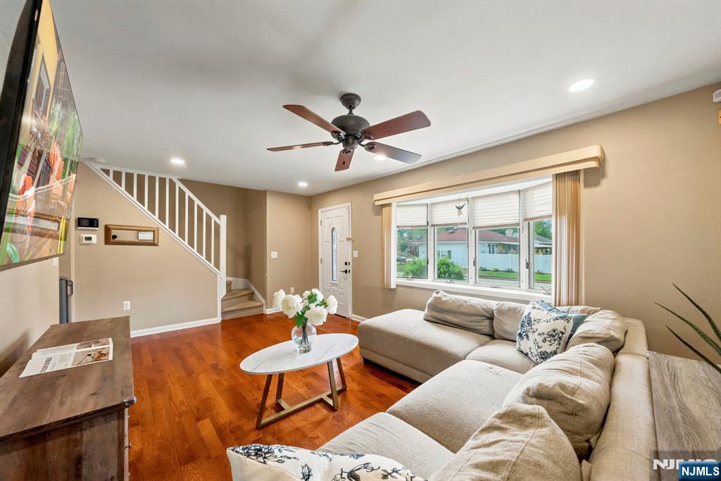 171 Olive Avenue - Photo 5