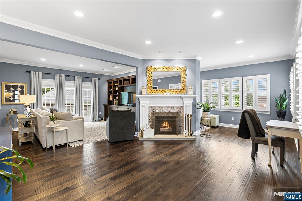 70 Cecelia Avenue - Photo 2