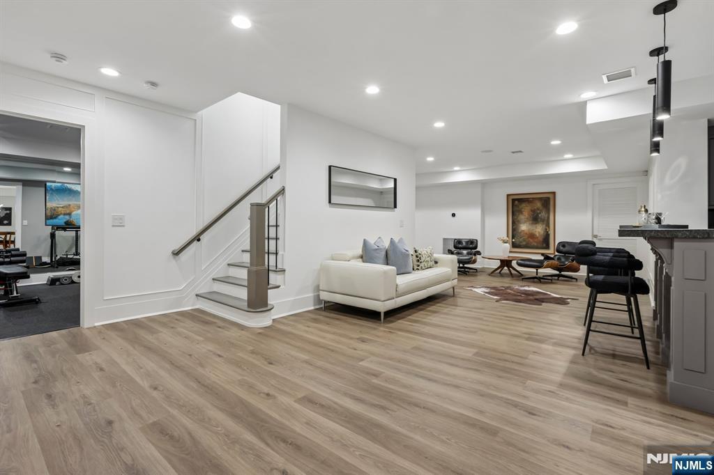 464 Woodland Street — photo 26