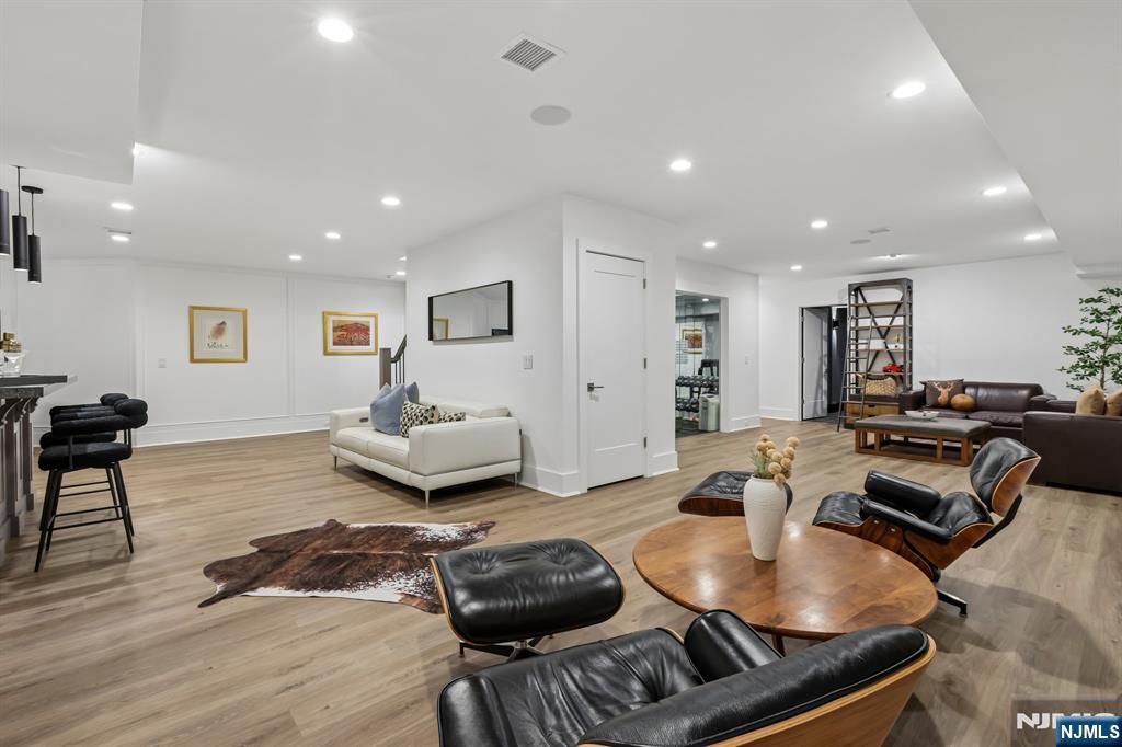 464 Woodland Street — photo 30