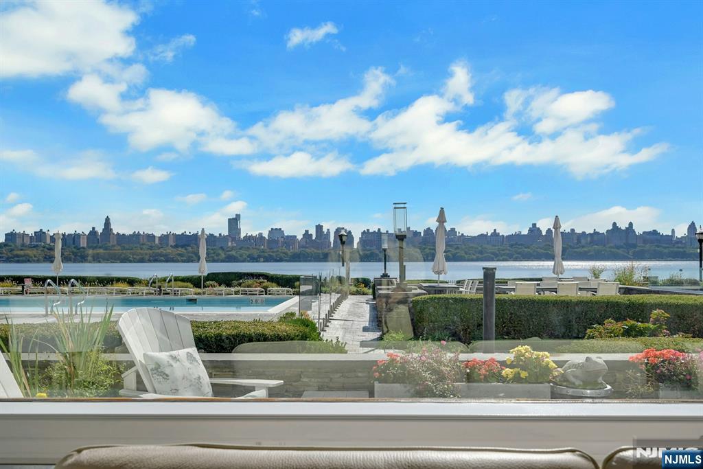 9 Somerset Lane 107 - Photo 1