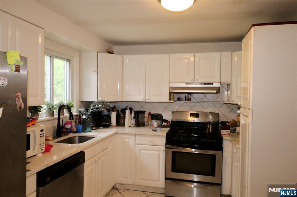 236 Ross Avenue - Photo 3