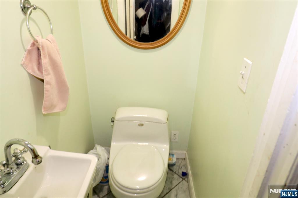 236 Ross Avenue - Photo 4