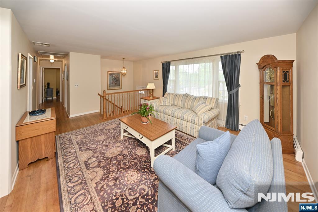 54 Walton Avenue