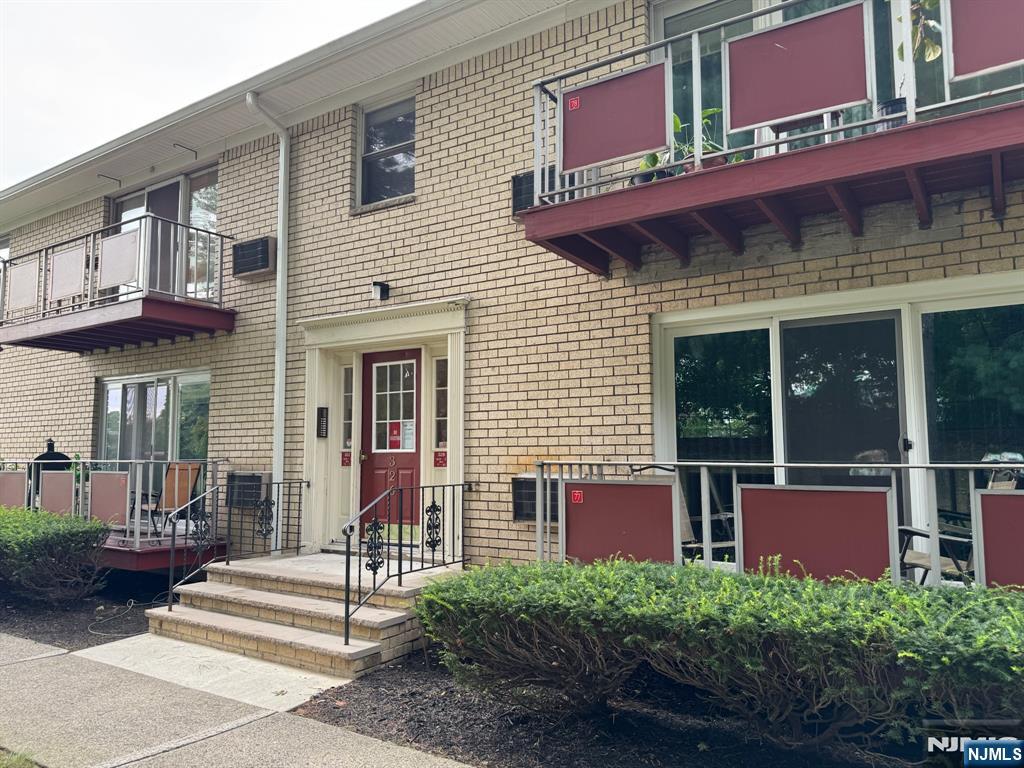 326 Hoover Avenue 80 - Photo 1