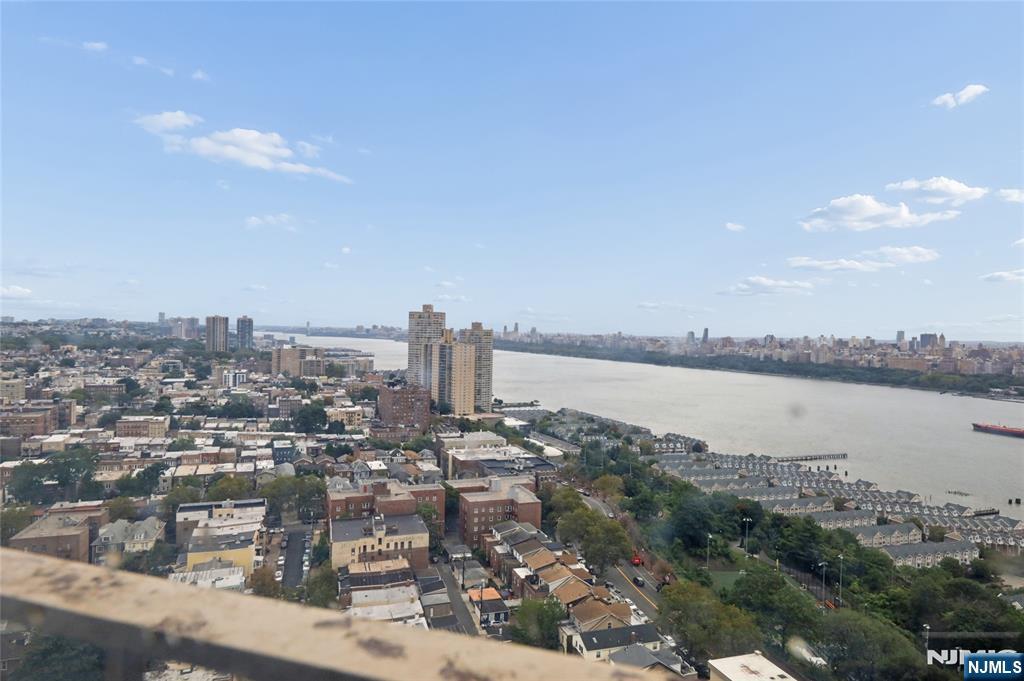 6040 Boulevard East 30N - Photo 3
