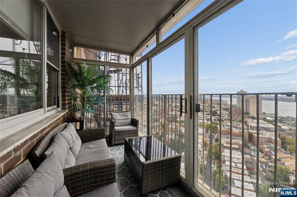 6040 Boulevard East 30N - Photo 5