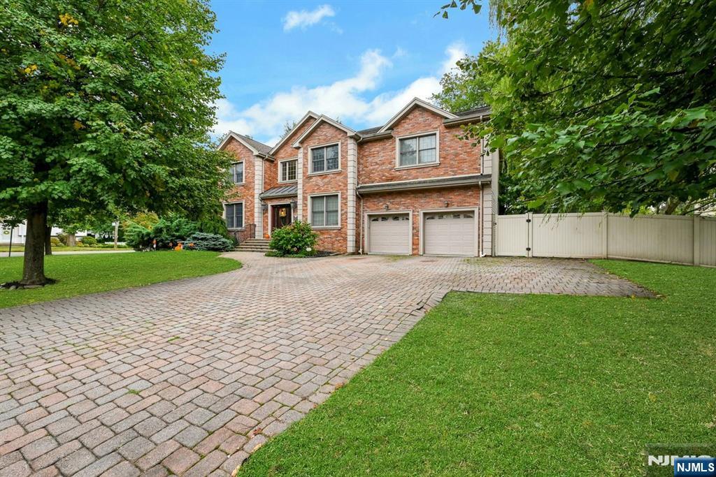254 Wilson Avenue - Photo 2