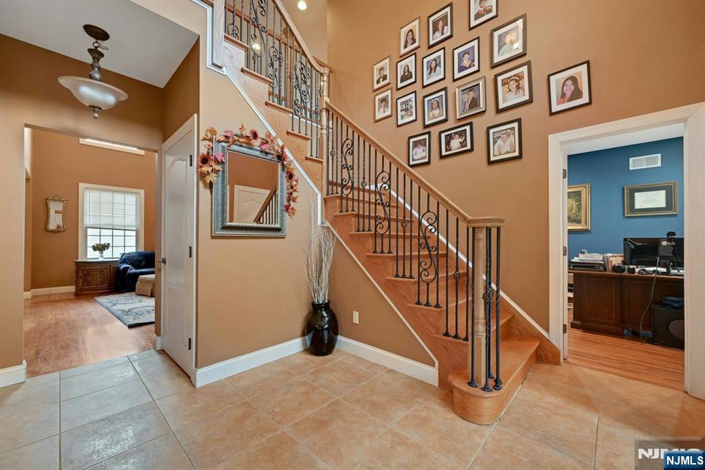 254 Wilson Avenue - Photo 4