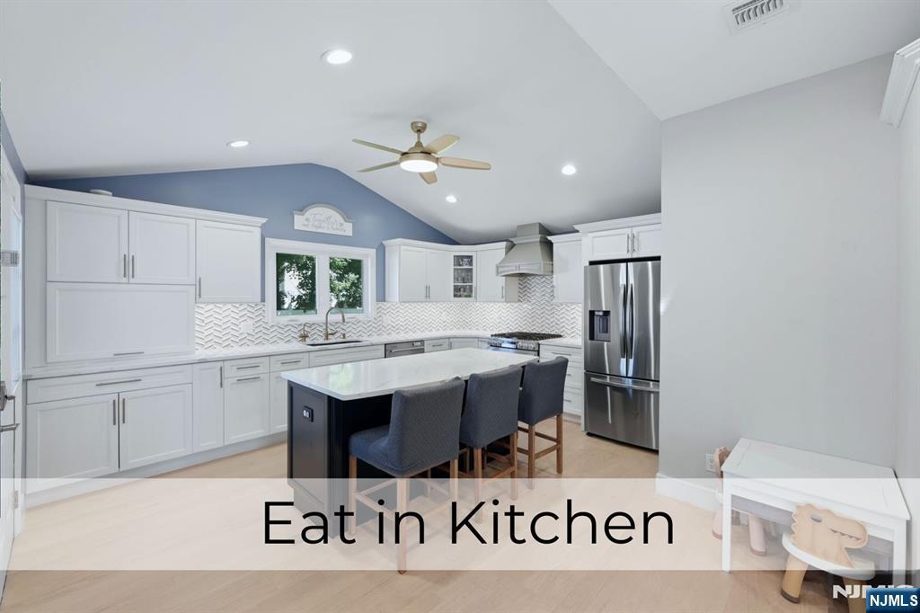 266 Wayne Avenue - Photo 5